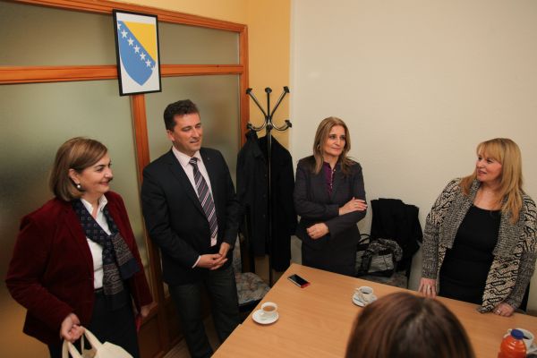 Ključu uručeno 45 kontejnera 2