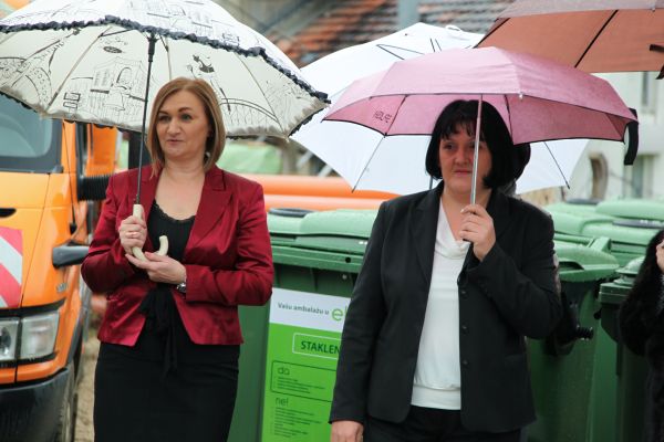 Ključu uručeno 45 kontejnera 3