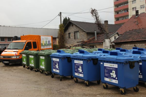 Ključu uručeno 45 kontejnera 5