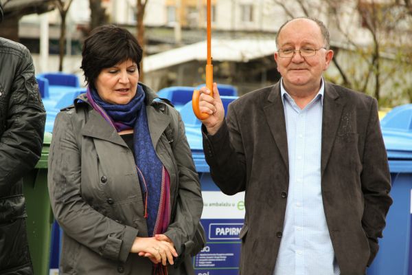 Ključu uručeno 45 kontejnera 7